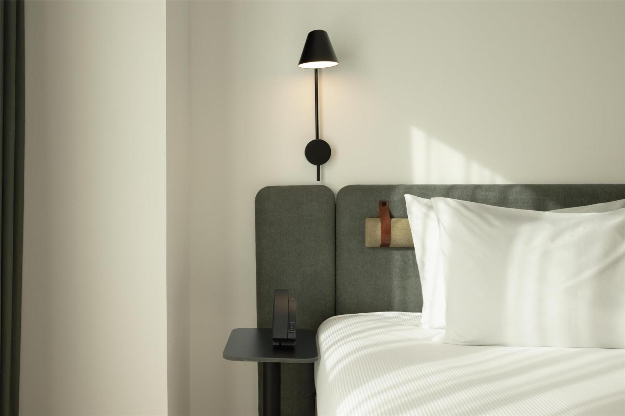 Hampton By Hilton Martiricos 3*